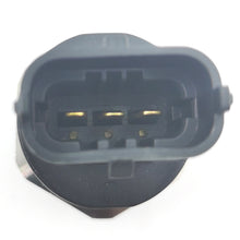 Load image into Gallery viewer, 0281002398 4897501 8631588 4897225 0281002964 Fuel Rail Pressure Sensor For IVECO MAN LDV CUMMINS VOLVO DEUTZ KHD DAF CASE ALPIN
