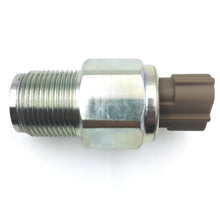 Load image into Gallery viewer, OE:499000-6160 Fuel Rail Pressure Sensor For DENSO/For Isuzu 4HK1 6HK1 Engine Mitsubishi L200 Pickup