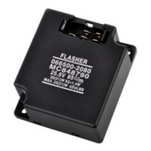 Load image into Gallery viewer, Mitsubishi Fuso Flasher Unit Signal Relay 5pin 066500-2080 (MC848790) 24V