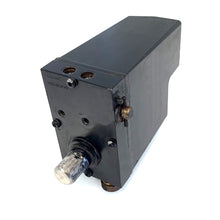 Load image into Gallery viewer, 20455262 20917279 Truck Spare Parts Lifting Hydraulic Cabin Pump For Volvo