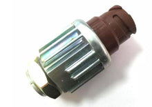 Load image into Gallery viewer, Brake light switch for MAN 81255500134 81255200171 81259026267 81259026268 81.25902.6217