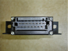 Load image into Gallery viewer, Volvo Truck Parts Flasher Relay with 3962108 8141404