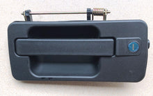 Load image into Gallery viewer, 9417600459 9417600559/A9417600459 A9417600559 FOR MERCEDES-BENZ truck body parts door handle