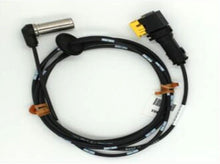 Load image into Gallery viewer, OEM 4410351290 23389999 21296853 2.7M Abs Sensor For Volvo FM FH Truck Spare Parts