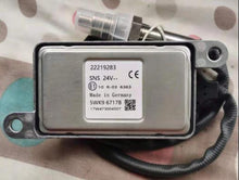 Load image into Gallery viewer, Original Brand New 21984358 22219283 5WK96717B 5WK96717A NOX Sensor Nitrox Oxygen Sensor for Volvo