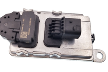 Load image into Gallery viewer, 5WK96752C NOx Sensor Nitrogen Oxide Sensor Fits for Cummins 5WK9 6752C 4326868 12/24V