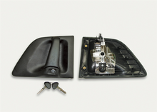 Load image into Gallery viewer, 1366487/1366488/1544330/154433/1423018/1423017 FOR SCANIA P380 truck Parts Door Handle