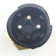 Load image into Gallery viewer, OE: 20829689 20528336 20428459 8158821 Truck Oil Pressure Sensor For Volvo FH12 FM12
