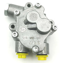 Load image into Gallery viewer, OE: 7018955150 1695495 1797650 3576671113 Truck Gear Fuel Pump For DAF CF85/XF95/XF105
