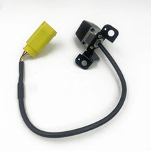 Load image into Gallery viewer, OE:95760-2P600  957602P600 95760-2P600FFF Rear View Back Up Assist Camera for Kia Sorento 2014-2015
