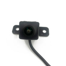 Load image into Gallery viewer, OE: 95760-2W000 95760 2W000 957602W000 Car Rear View Reverse Camera Back Up Camera for HYUNDAI Santa Fe 2012-2016
