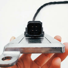 Load image into Gallery viewer, 24V Nitrogen Nox Oxygen Sensor 5WK96642B For Benz Actros Atego Truck A0101539328

