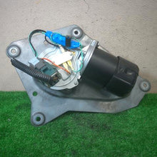 Load image into Gallery viewer, Wiper Motor 1868101210 1-86810121-0 With 5 Pins Plug Widely Use In Heavy Truck FOR ISUZU C-Series And E-Series
