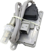 Load image into Gallery viewer, NOx sensors 2294290 SCANIA Truck Bottom 2296800 SCR 5WK96694A 2247380 Wholesal Lambda 5WK967400 Promotion Nitrogen Oxide Sensors
