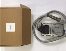 Load image into Gallery viewer, Car 24V Nitrogen Nox Oxygen Sensor 5WK97331A for Benz Actros Axor Euro 6 Truck A0101531628 0101531628
